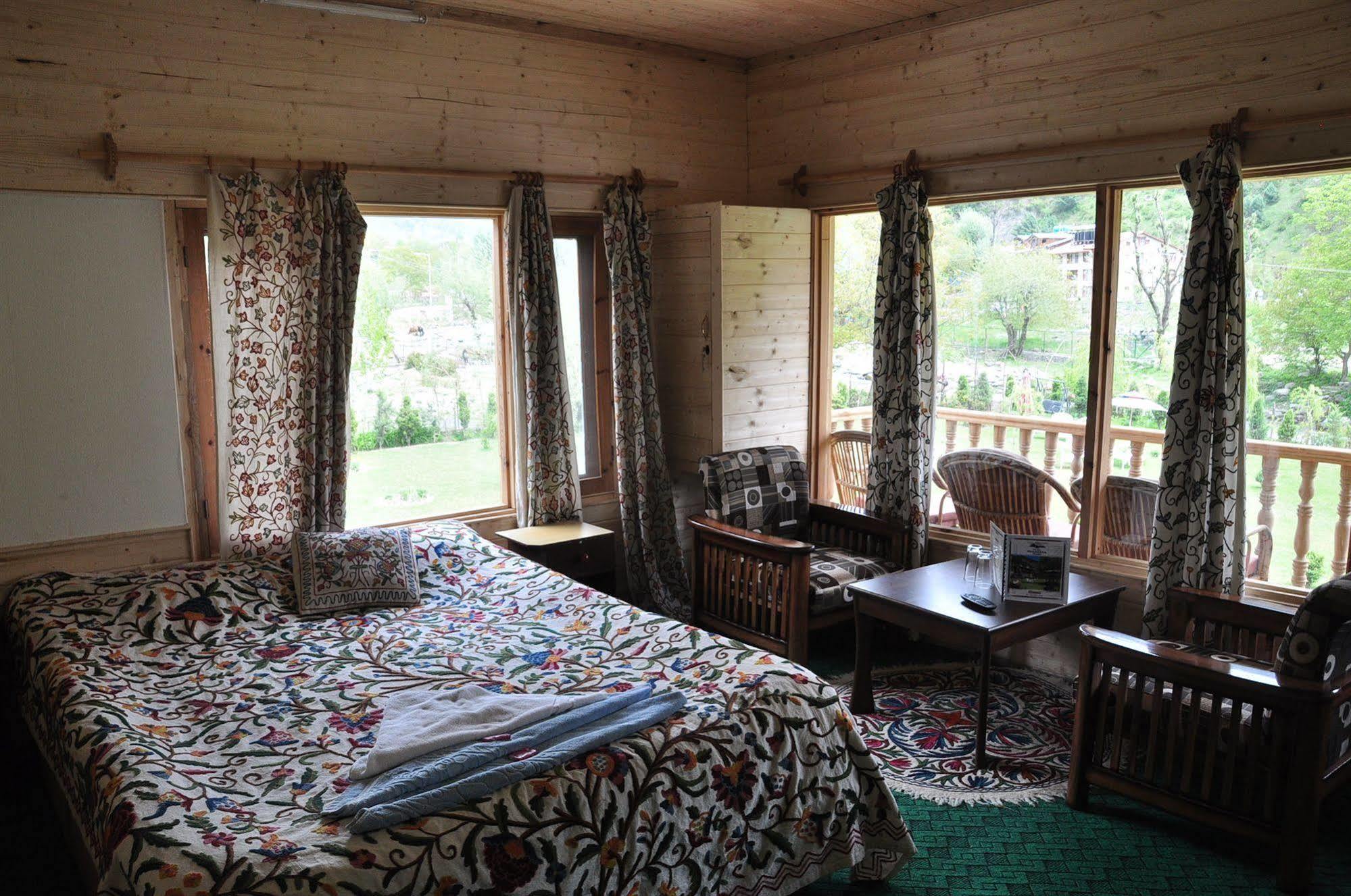 Hotel Himalaya House Pahalgām Zewnętrze zdjęcie